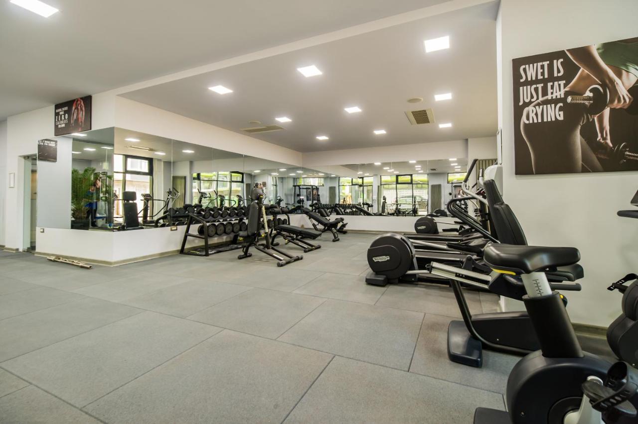 Vibe Apartment- Spa N Pools Beach Resort Navodari Ngoại thất bức ảnh