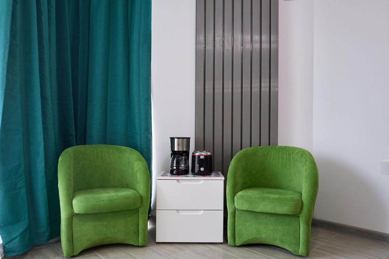 Vibe Apartment- Spa N Pools Beach Resort Navodari Ngoại thất bức ảnh